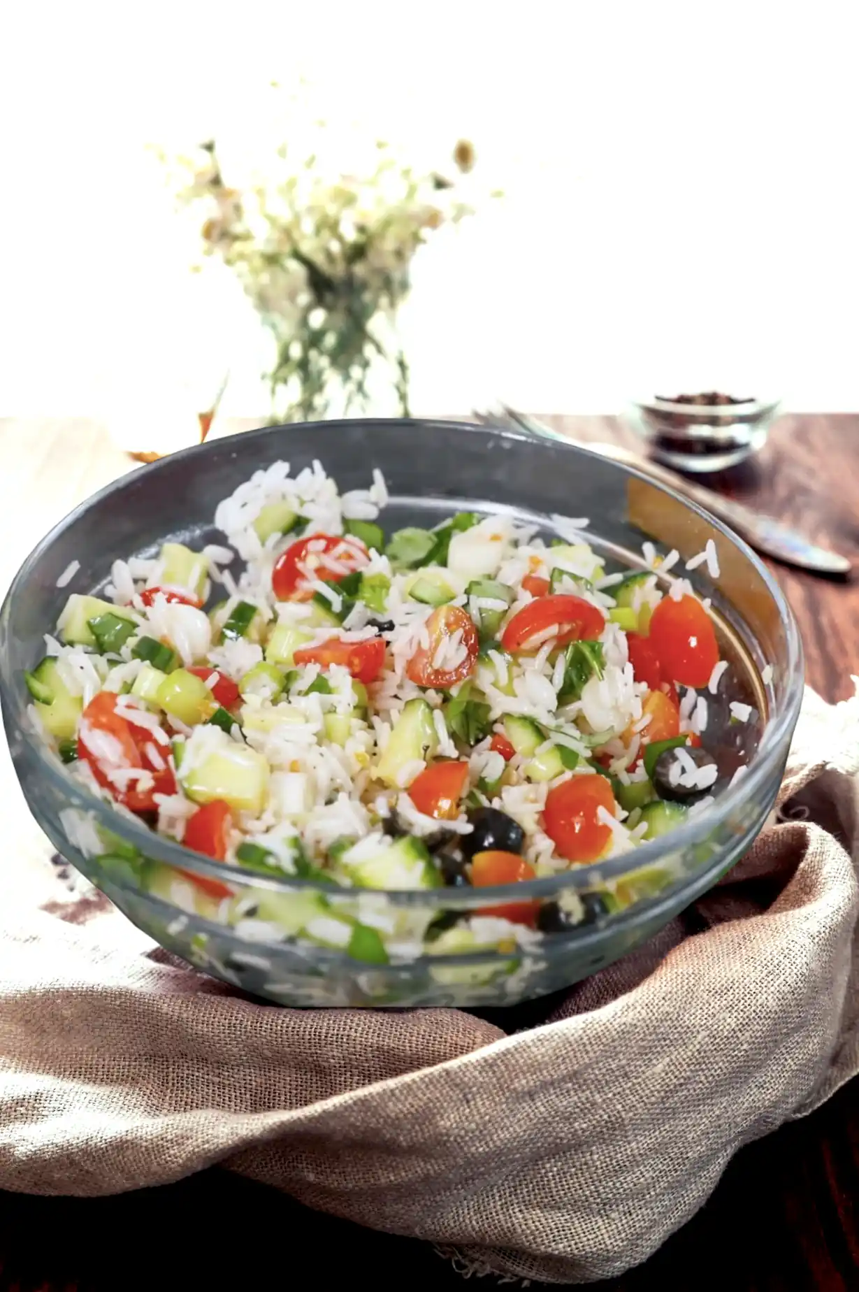 Knoblauchige Grünkohl, ein gesundes ayurvedisches vegetarisches Gericht, reich an Nährstoffen und ideal für eine vegane Ernährung.